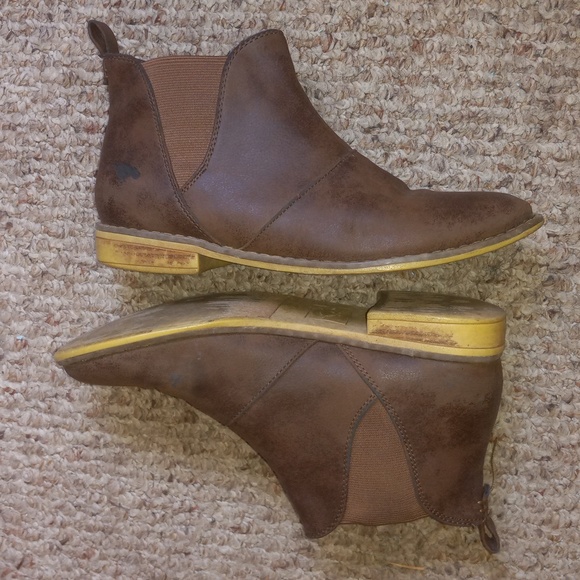 Rocket Dog Brown Vegan Leather Slip On Ankle Booties - Picture 2 of 11
